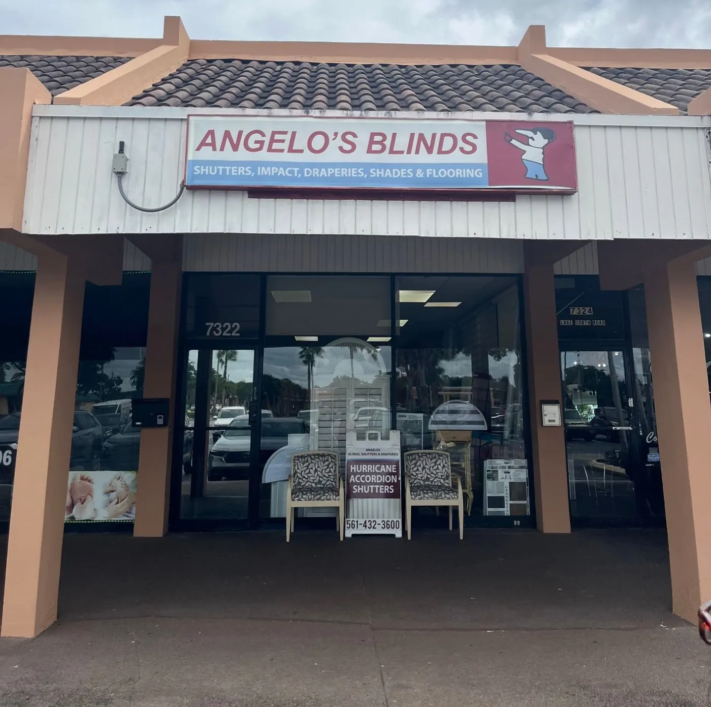 Angelo's Blinds storefront at 7322 Lake Worth Rd